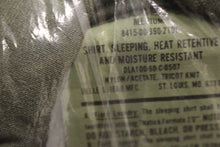 Load image into Gallery viewer, Heat Retentive &amp; Moisture Resistant Sleeping Shirt - Zip Up - Medium - New