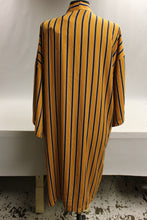 Load image into Gallery viewer, Forever 21 Women's Woven Top/Cardigan - Large - New