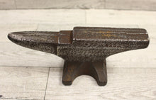 Load image into Gallery viewer, Vintage Jewelry Miniature Cast Iron Anvil - A252-1 - Used