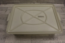 Load image into Gallery viewer, Tupperware Fresh N Fancy Rectangle Sheet Cake Carrier - #622 - used