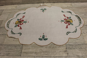 Vintage Christmas Embroidered Oval Dolly Placemat - Set of 2 - Scallops - Used