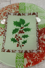 Load image into Gallery viewer, Christmas Decorative Glass Plate Decoupage Design - 6&quot; - Used