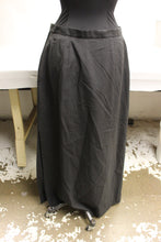 Load image into Gallery viewer, US Naval Academy Women's Flying Cross Skirt -16 MT - Used