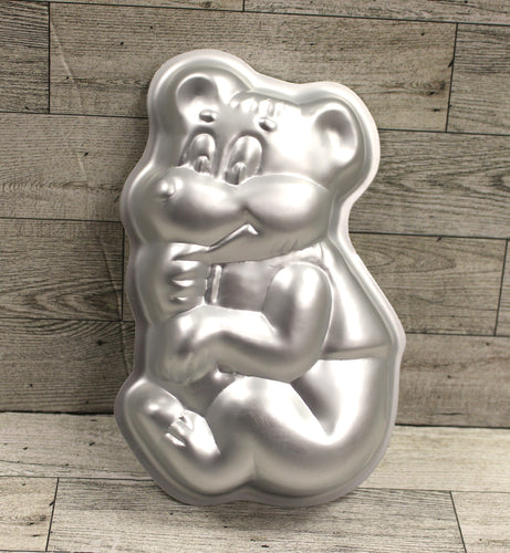 Winton 1975 Aluminum Giggling Bear Cake Pan - 508-477 - Used