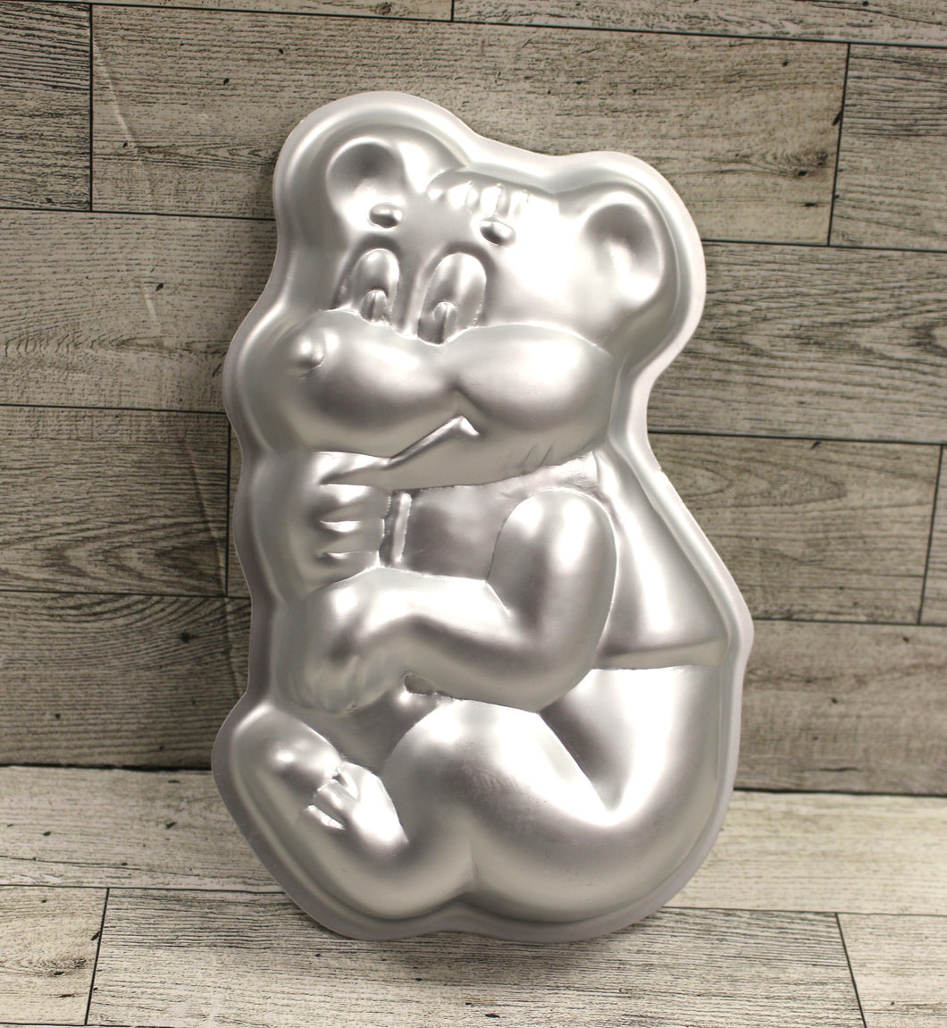 Winton 1975 Aluminum Giggling Bear Cake Pan - 508-477 - Used