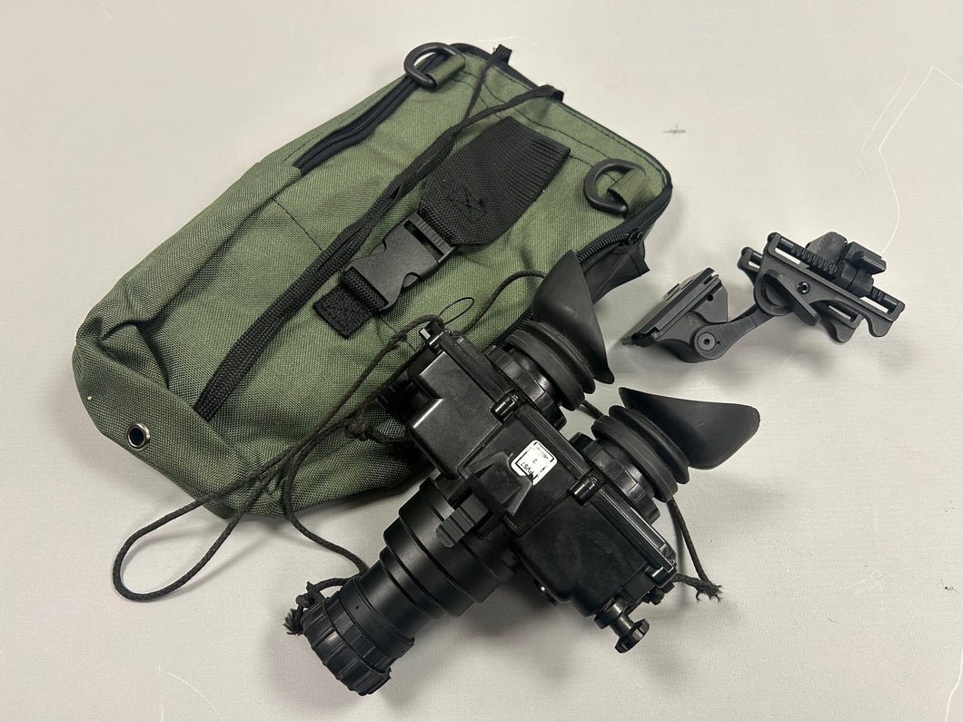 PVS-7 Gen 2 Night Vision Goggles with Mount & Carrying Bag - Used