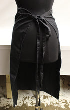 Load image into Gallery viewer, Chef Works Solid Black F24 Bistro Apron - Used