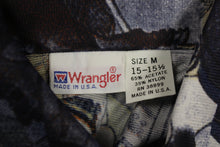 Load image into Gallery viewer, Wrangler Asian Inspired Button Up Dress Shirt Size 15-15 1/2 -Used