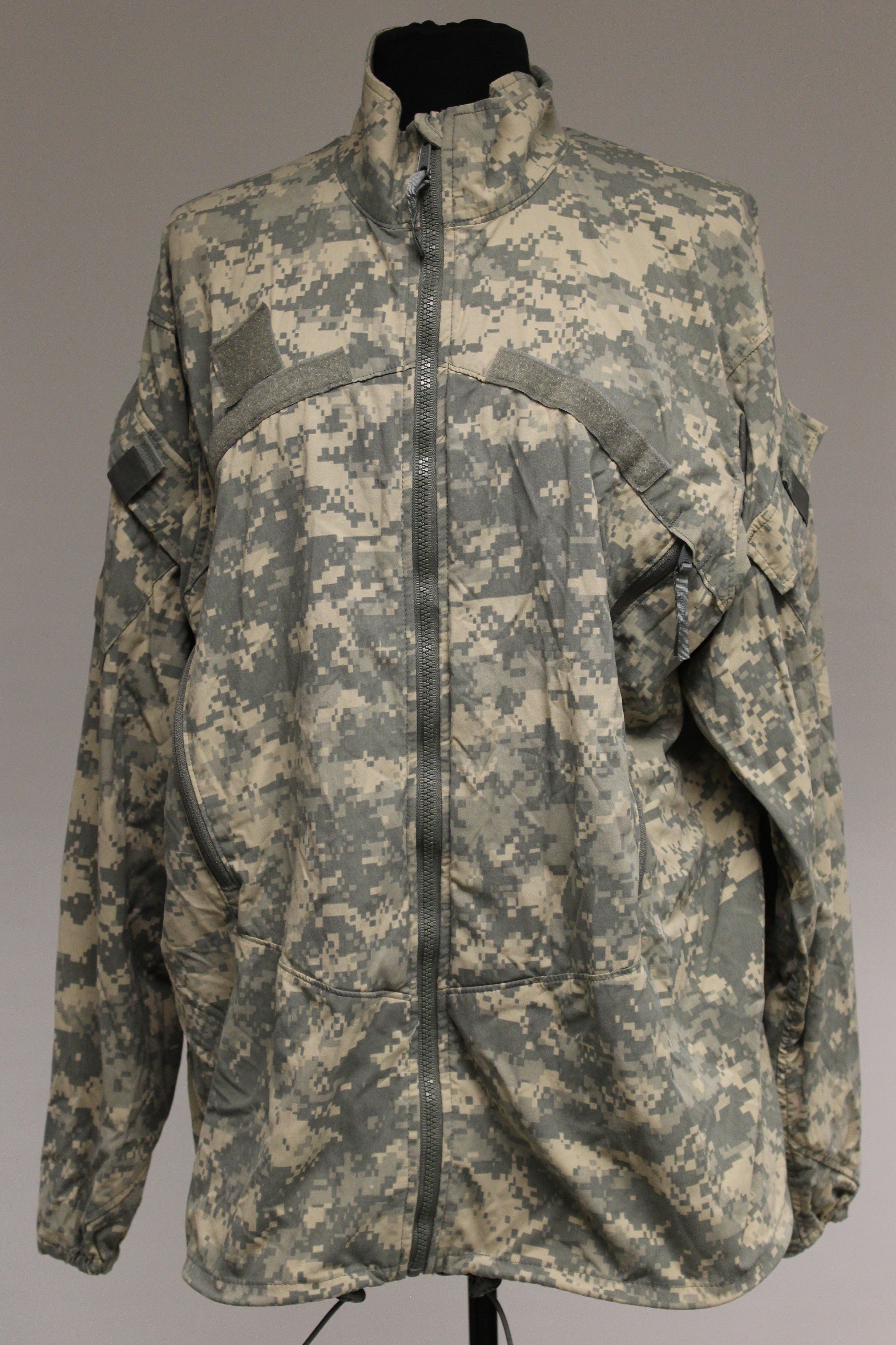 US Army ACU Gen III Wind Cold Weather Jacket - Medium Regular