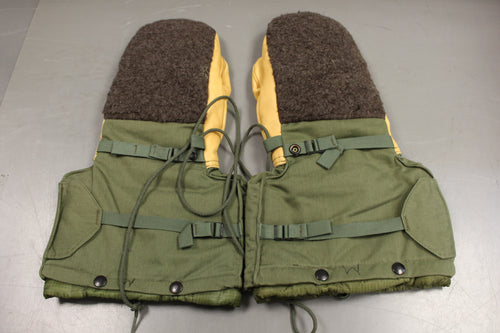 Artic Extreme Cold Weather Mitten Set with Liners - 8415-00-782-6716 - Medium