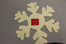 Load image into Gallery viewer, Wondershop Charger/Snowflake - 15" diameter - New