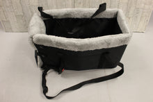 Load image into Gallery viewer, Bonthee Reversible Tote - 18" x 10" x 9" - Used