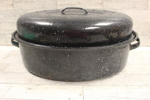 Load image into Gallery viewer, Vintage 16" Black Enamel Speckle Oval Roasting Pan with Lid - Used
