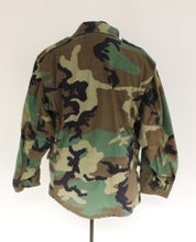 Load image into Gallery viewer, US Army M-65 Cold Weather Field Coat - Woodland - Small X-Short - Used