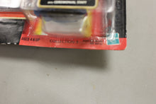 Load image into Gallery viewer, 1998 Hasbro Star Wars Episode 1 Chancellor Valorum Figurine - w/ Accessories
