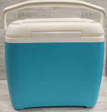 Load image into Gallery viewer, Igloo Island Breeze 28 Quart / 26 Liter Personal Cooler - Teal &amp; White - Used