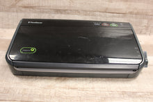 Load image into Gallery viewer, FoodSaver FM2100-000 Vacuum Sealing Machine -Used