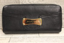 Load image into Gallery viewer, Michael Kors Saratoga Zip Around Continental Wallet - Black - Used