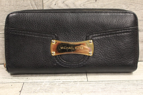 Michael Kors Saratoga Zip Around Continental Wallet - Black - Used
