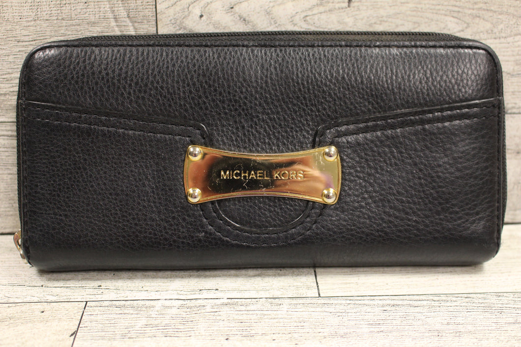 Michael Kors Saratoga Zip Around Continental Wallet - Black - Used