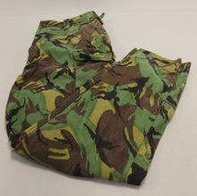 Load image into Gallery viewer, 1980 NZ New Zealand Defence Force Combat Pants Trousers - Size: 8 (Waist: 34")