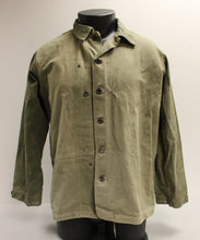 Load image into Gallery viewer, WWII US Marine Corps P-44 Herringbone HBT Utility Jacket - Used