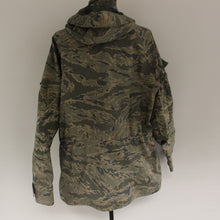 Load image into Gallery viewer, USAF APECS All Purpose Environmental Camouflage Parka - Medium Regular - NWOT