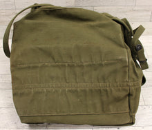 Load image into Gallery viewer, US Army Signal Corps Motorola Radio Battery Bag - CW-212/U - Used