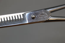 Load image into Gallery viewer, Rex Cutlery Corp Joy H500 Pinking Shears - Used