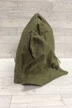 Load image into Gallery viewer, WWII M-1943 Hood for Filed Jacket - Used
