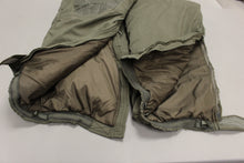 Load image into Gallery viewer, US Military Extreme Cold Weather PCU Trousers - Level 7 - Small - New