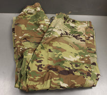 Load image into Gallery viewer, ECWCS Gen III Layer 6 Extreme Cold/Wet Weather Trousers - Medium Regular - OCP