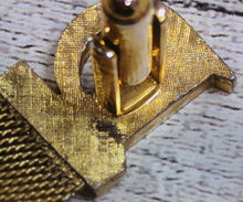 Load image into Gallery viewer, Vintage Dante &quot;D&quot; Monogram Initial Letter Mesh Wraparound Cuff Links - Used