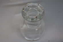 Load image into Gallery viewer, Set of 2 Vintage Federal Glass 5.5&quot; Clear Hollow Stem 16 0z. Glass - Used