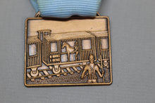 Load image into Gallery viewer, Vintage LA SOCIETE DES 40 HOMMES ET 8 CHEVAUX SOCIETY 40 MEN WWI Ribbon - Used