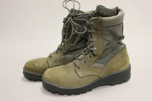 Load image into Gallery viewer, US Air Force Vibraum ASTMF2413 Boots - Size: 7-1/2 R - Used