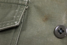 Load image into Gallery viewer, Vintage 1962 Vietnam Era Man's Cotton Wind Resistant Sateen Coat - Small Regular