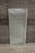 Load image into Gallery viewer, Select Skin Closure Strips Reinforced - 1/4&quot; x 3&quot; - 4827 - New
