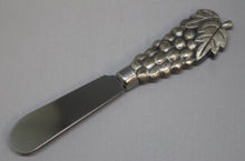 Load image into Gallery viewer, Prodyne K-4-GM Grape Metalla Spreader - Pewter Handle - Stainless Steel Blade