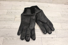 Load image into Gallery viewer, Army Air Force Type A-10 Gloves - Size: 6 - New without tags
