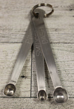 Load image into Gallery viewer, Vintage Measuring Spoons - Pinch, Dash, Smidgen, Stainless Steel - Used