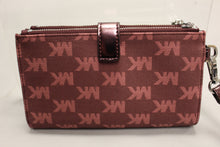 Load image into Gallery viewer, Michael Kors Women's Logo Jet Set Double Zip Wristlet Wallet - New