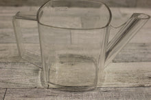 Load image into Gallery viewer, Vintage Arrow Measuring Cup - Measures cups &amp; mL - Unique Pouring Spout - Used