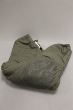 Load image into Gallery viewer, US Military Extreme Cold Weather PCU Trousers - Level 7 - Small - New