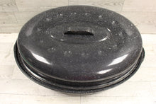 Load image into Gallery viewer, Vintage 16" Black Enamel Speckle Oval Roasting Pan with Lid - Used