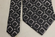 Load image into Gallery viewer, Platinum Designs Men&#39;s Tie - Used