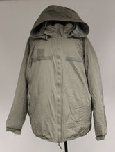 Load image into Gallery viewer, US Gen III Extreme Cold Weather Parka - 8415-01-538-6289 - Medium Regular - New