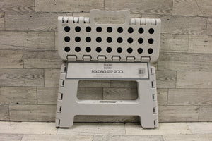Room 2 Room Folding Step Stool - White - Used