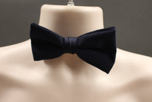 Load image into Gallery viewer, US Military Men&#39;s Clip On Bow Tie - Blue - Used