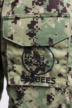 Load image into Gallery viewer, Navy NWU Type III Seabees Working Coat - Medium Regular - 8405-01-574-0521 - New